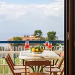 Residenza Le Sirene Center アパート